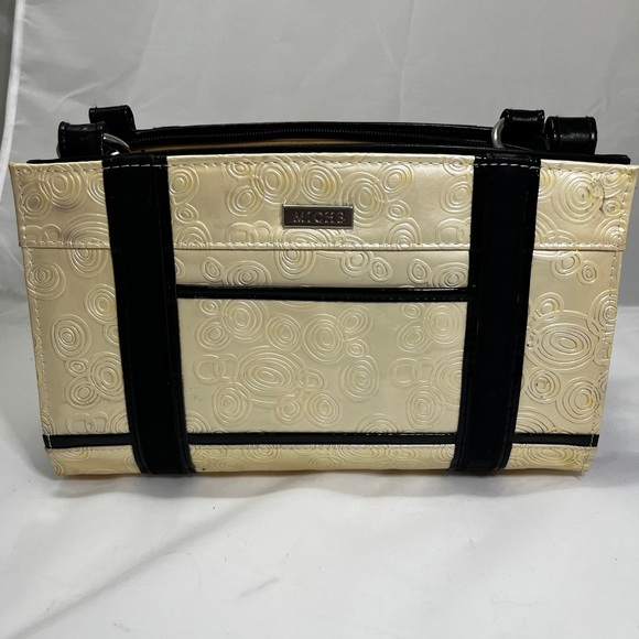 Miche Handbags - Retro Miche Purse Cover, 2010 AUDI IVORY COLOR BLACK SHELL Great Condition